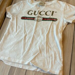 Gucci Kids size 5T white t shirt